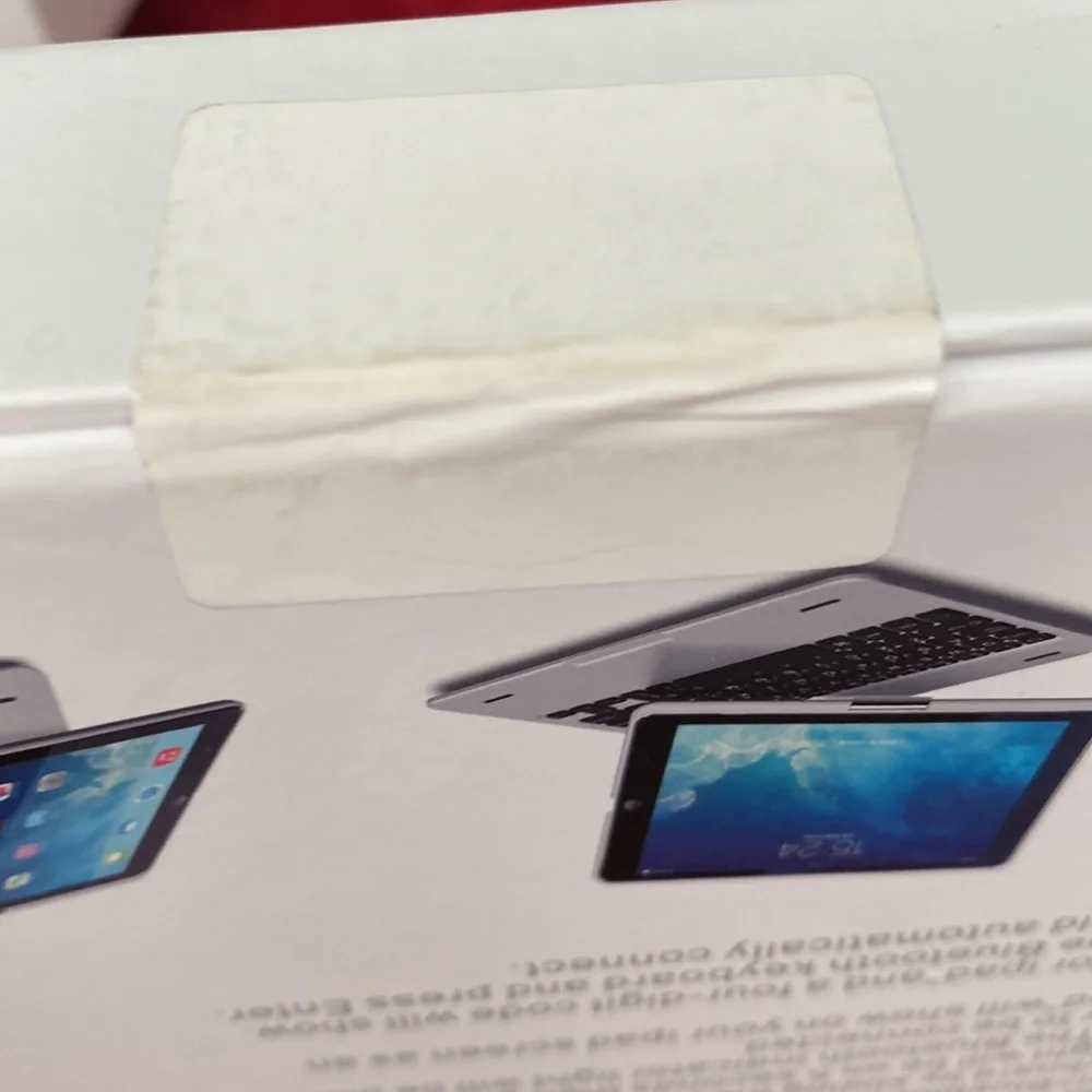 BNIB Tablet Bluetooth Keyboard for iPad Air